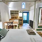 Domus Muri Bianchi