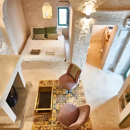 Domus Muri Bianchi Holiday home *